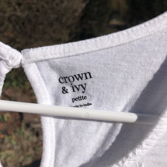 Crown & Ivy top - Picture 2 of 5